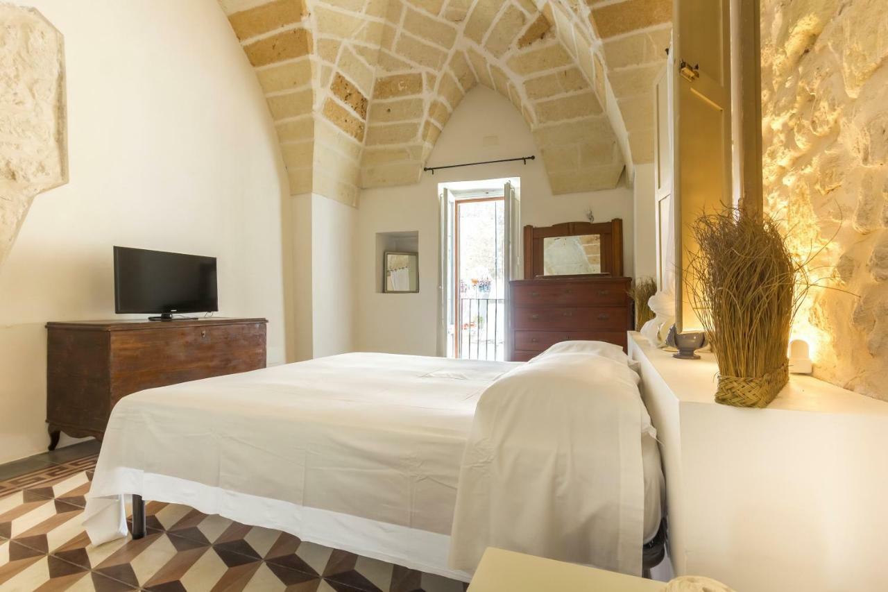 Explore The Historic City On Foot From An Old Town House Lecce Luaran gambar